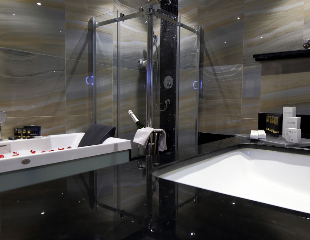 Junior Suite King photo 3
