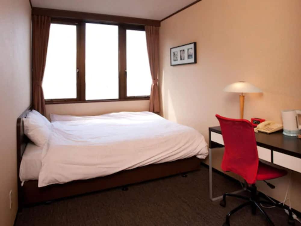 Double Room, Smoking photo 3