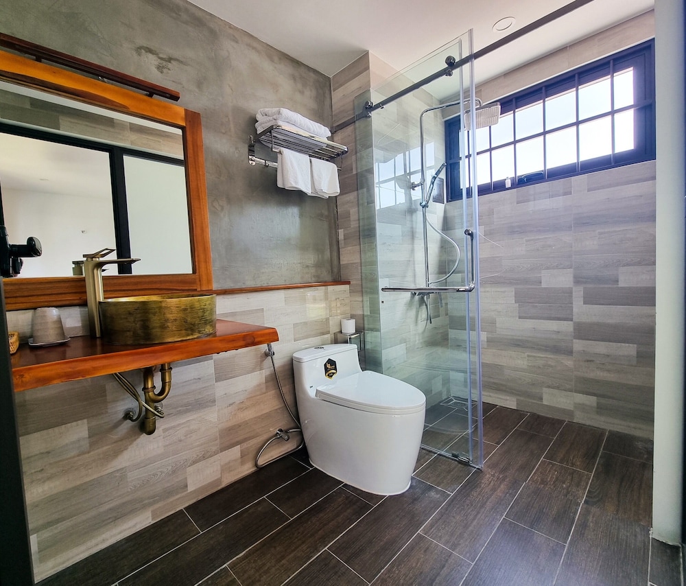 Deluxe Double Room, Pool View - Photo 4