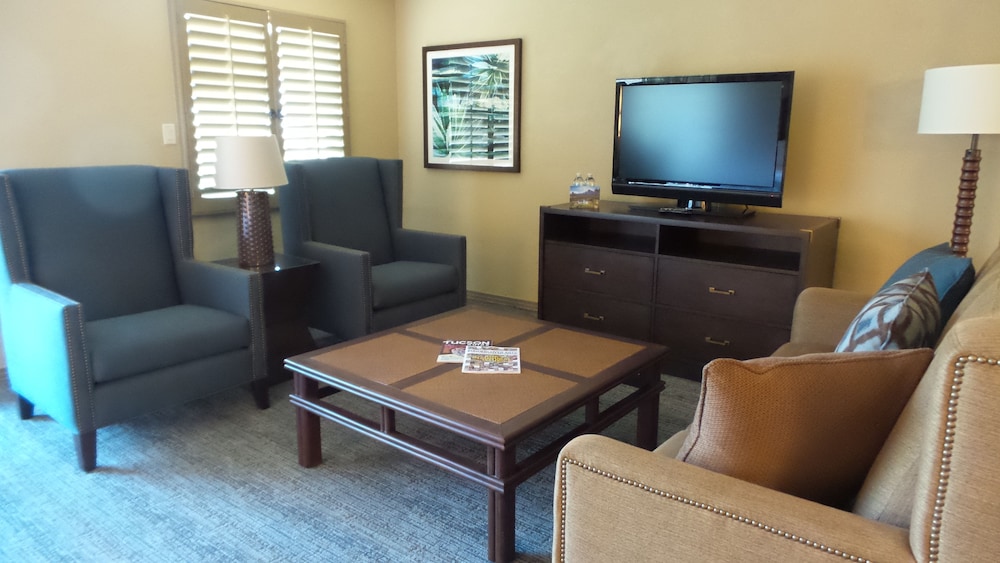 Junior Suite, 2 Queen Beds, Accessible, Bathtub (Mobility & Hearing) photo 2