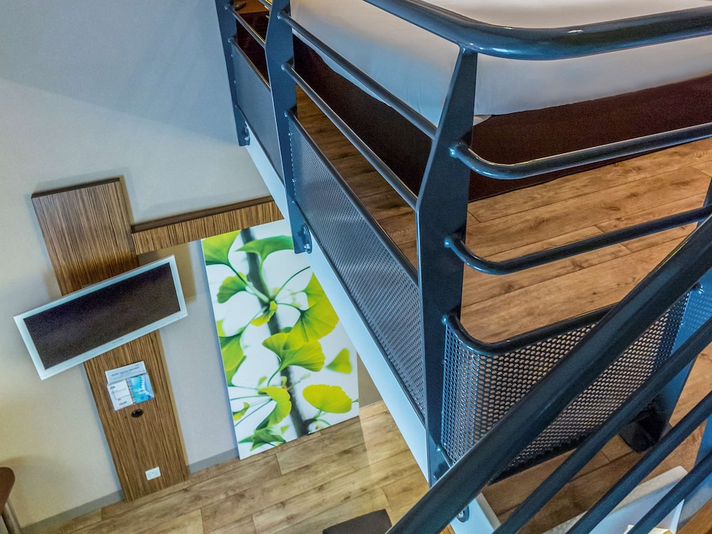 Standard Suite, Multiple Beds - Photo 7