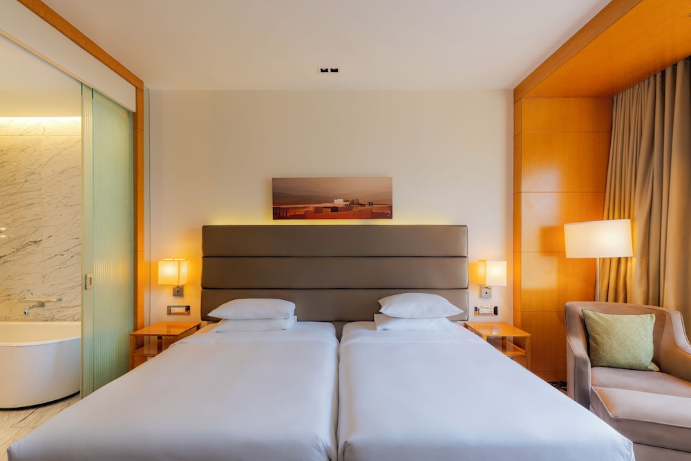 Room, 2 Twin Beds - Photo 2
