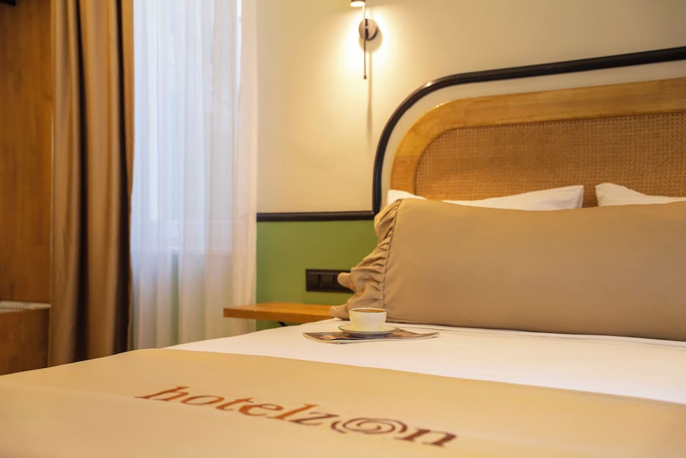 Deluxe Double Room, City View photo 2
