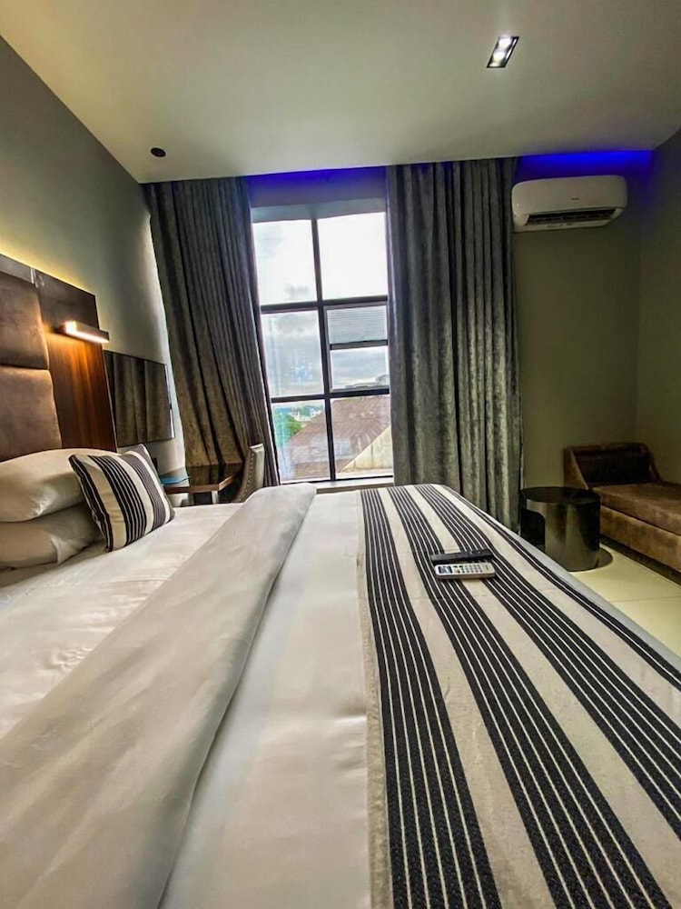 Standard Single Room - Photo 4