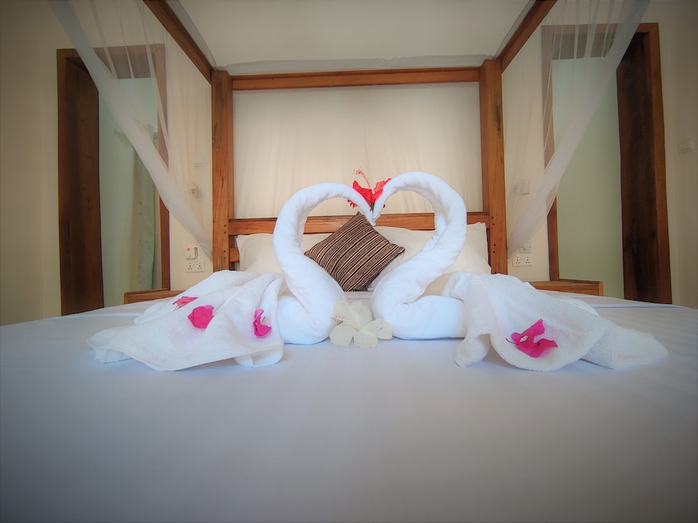 Economy Double Room, Patio, Pool View