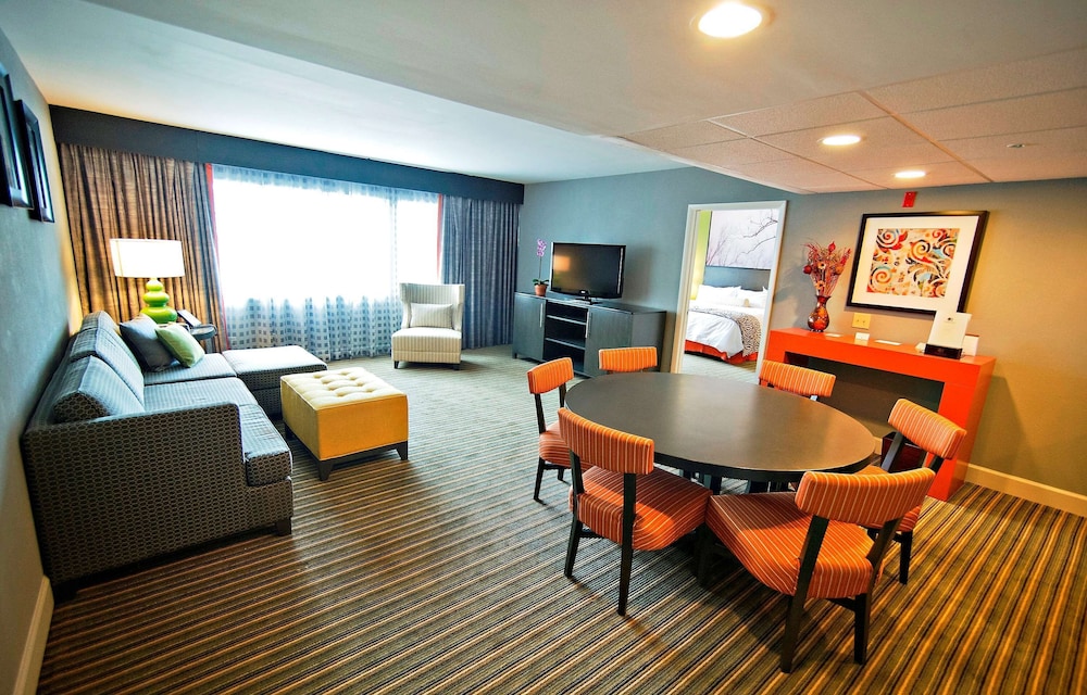 Deluxe Suite, 1 King Bed, Non Smoking