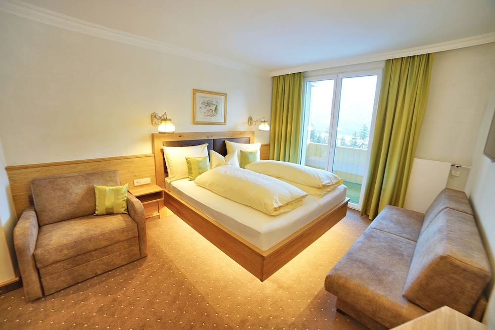 Superior Double Room, 1 Queen Bed with Sofa bed, Valley View, Annex Building photo 1