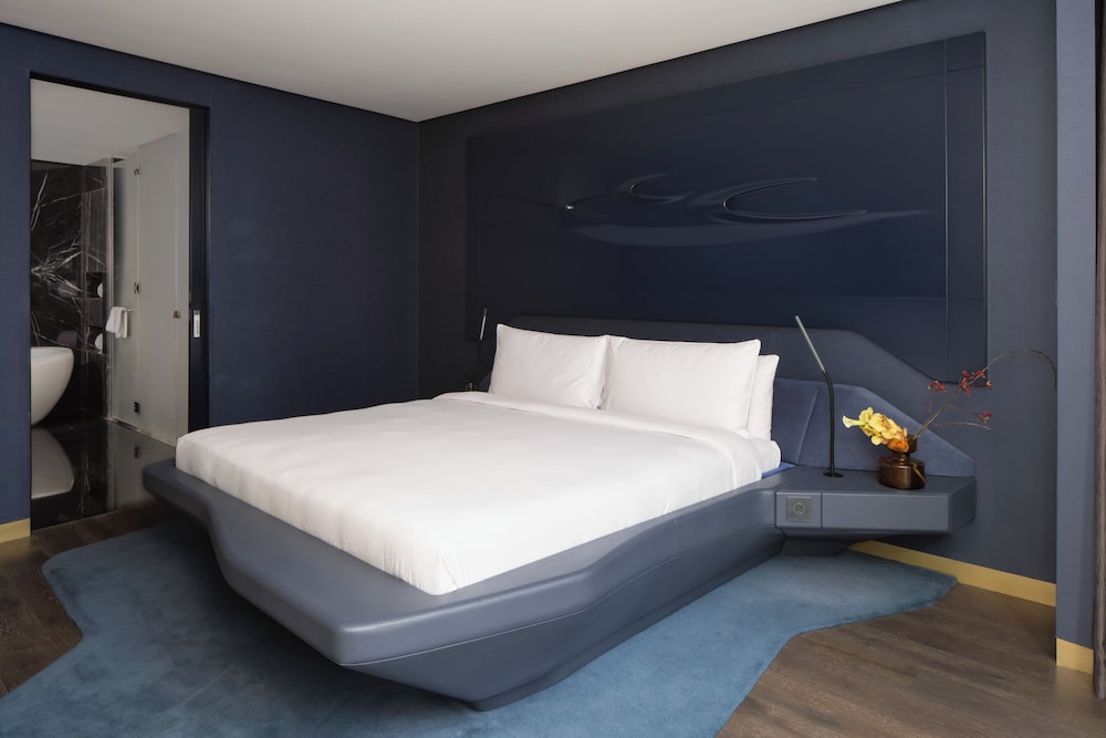 Extra ME + Junior Suite Void with Burj Khalifa View (2+1)