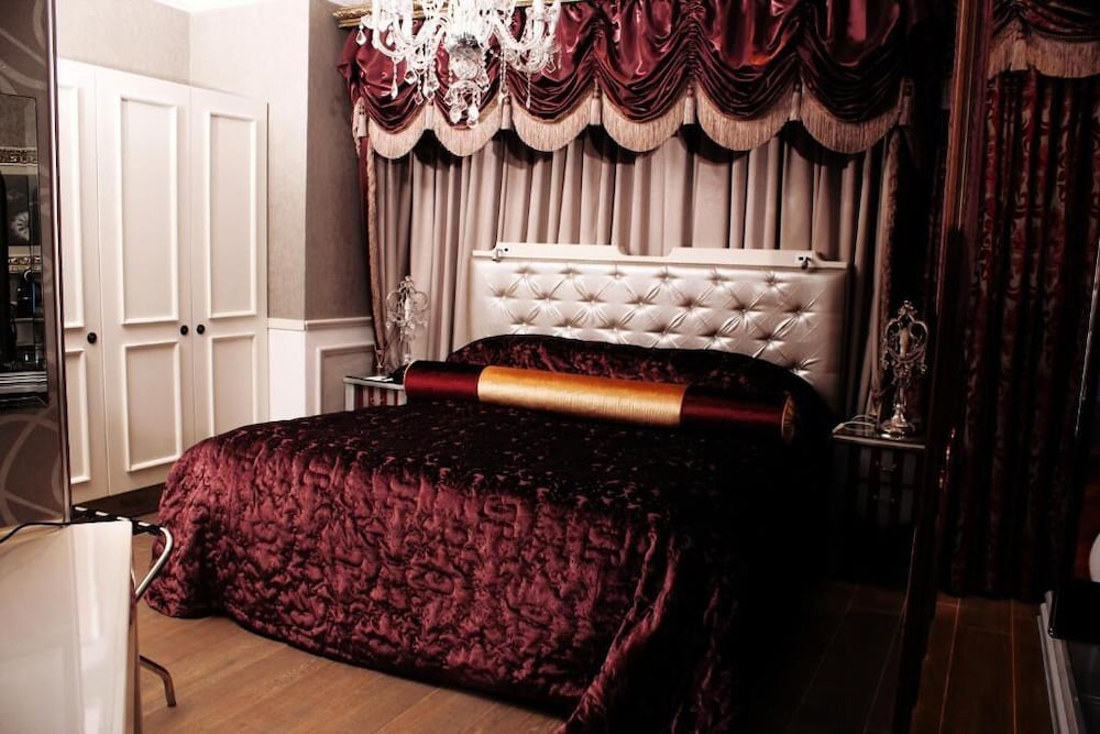 Presidential Suite photo 3