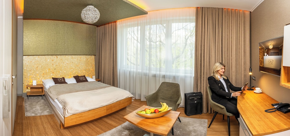 Executive Double or Twin Room (Free Wellness) - Photo 1