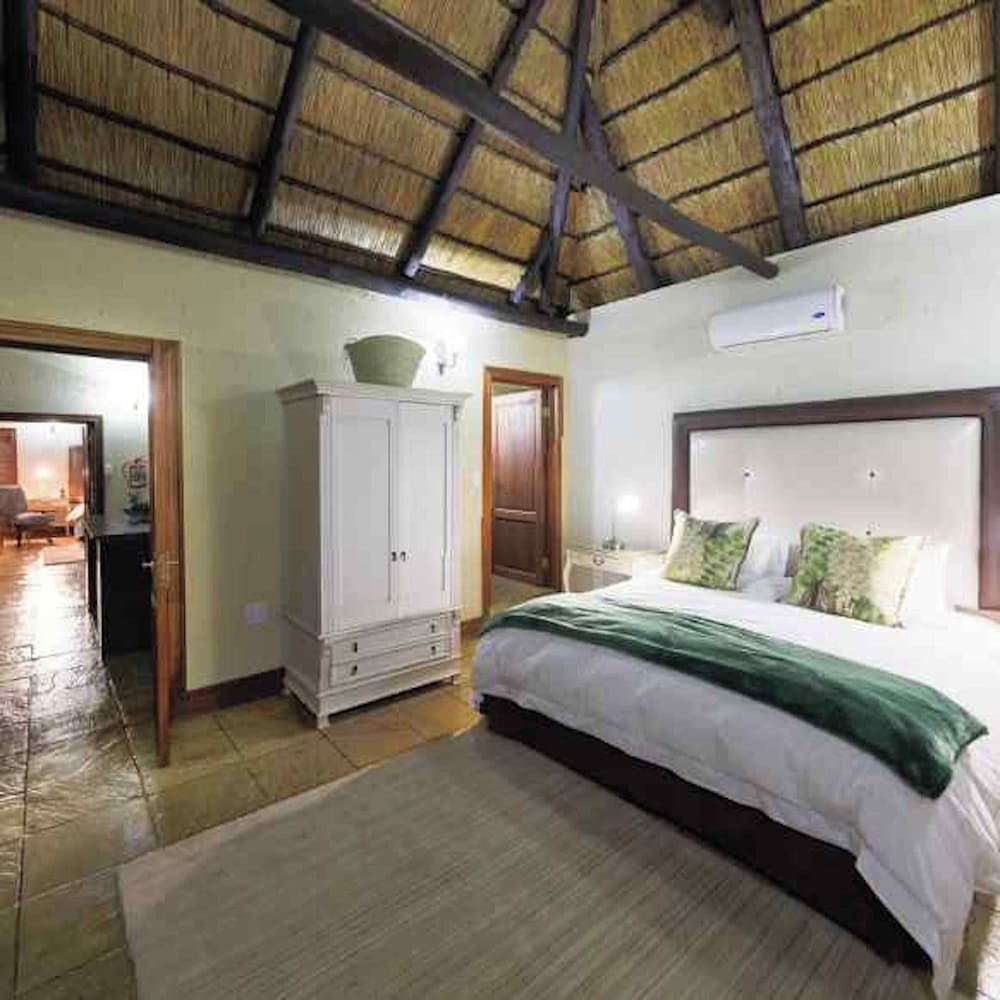 Luxury Villa, 2 Bedrooms, Mountain View photo 1
