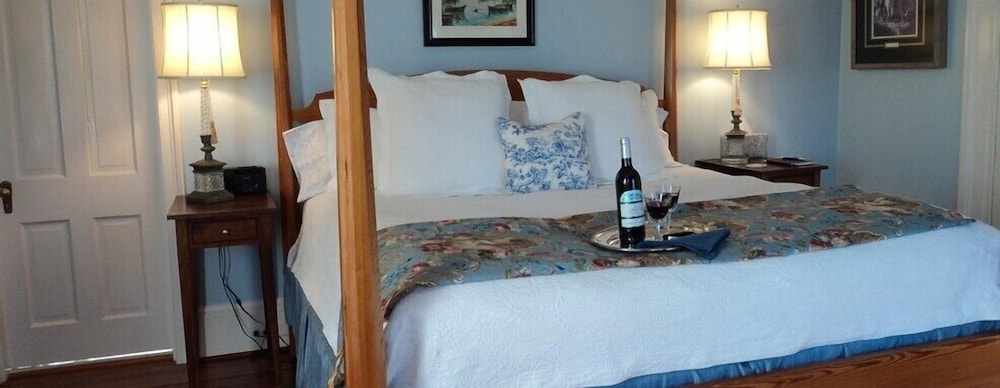 Premier Room, 1 King Bed photo 1