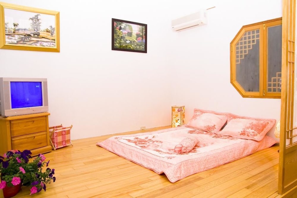 Traditional Quadruple Room photo 2