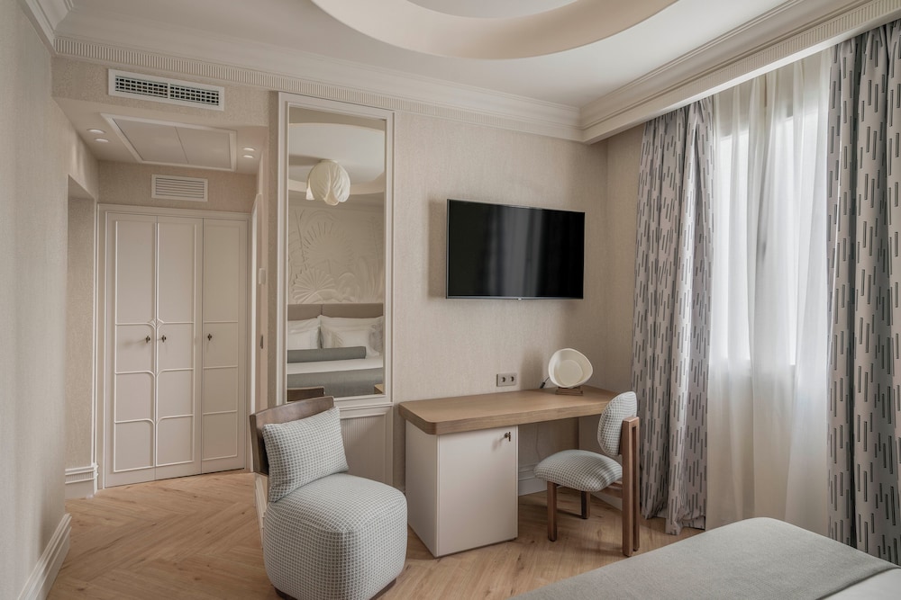 Superior Single Room