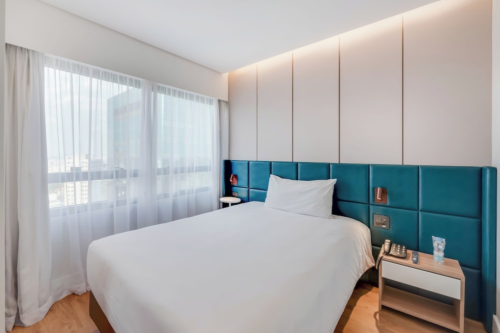 Deluxe Room, Mobility Accessible