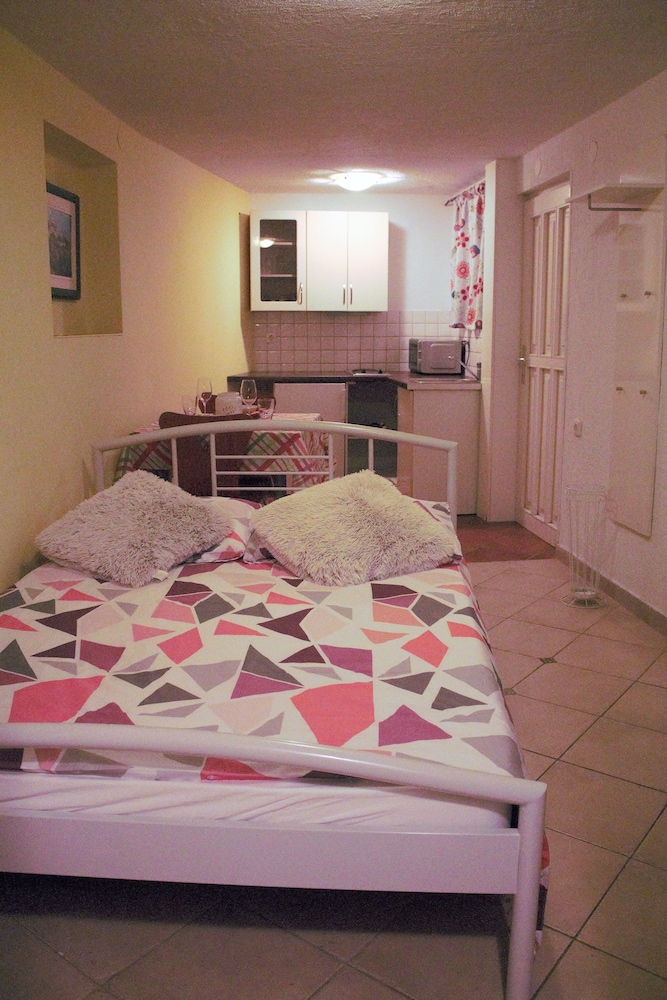 Apartment (Ground Floor) photo 1