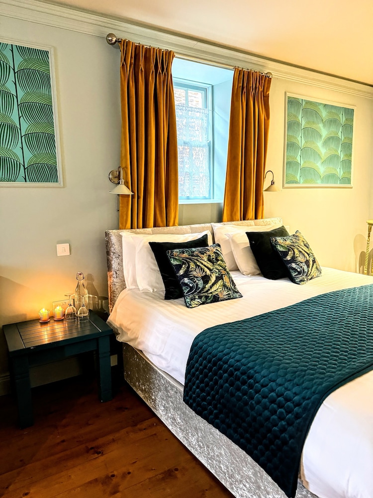 Deluxe Quadruple Room, Multiple Beds
