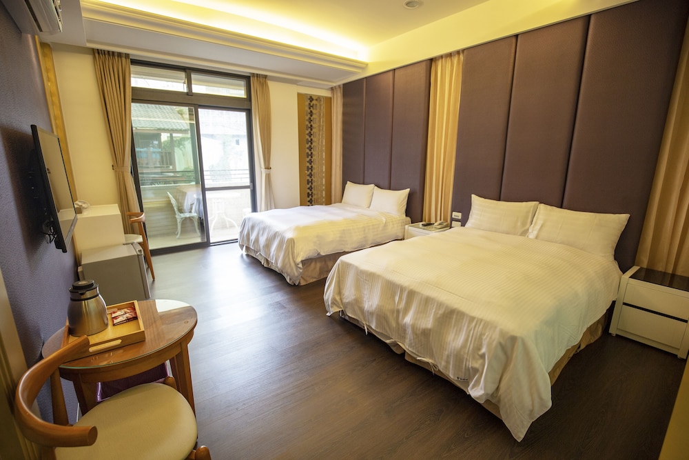 Standard Quadruple Room, Balcony photo 1