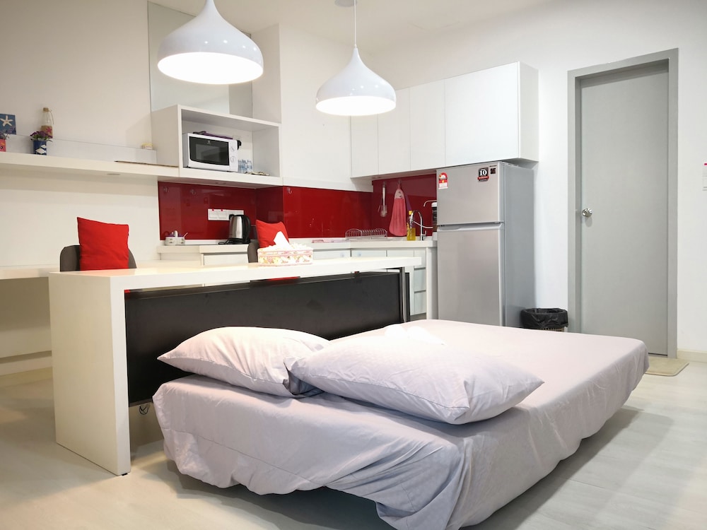 Comfort Studio Suite, 1 Bedroom, Kitchenette, Pool View