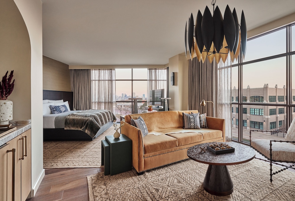 Sorrel Suite