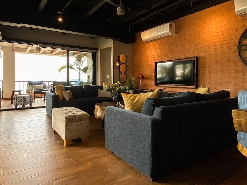 3 Bed 3 Bath Supreme Penthouse