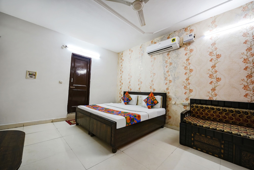 Deluxe Room - Photo 1