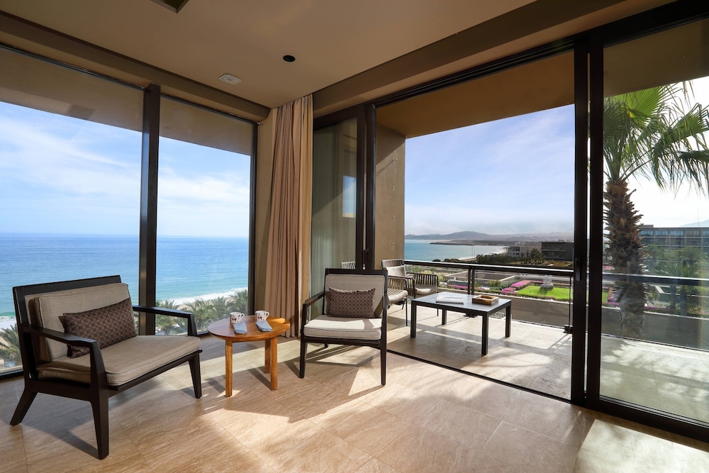 Luxury Suite, 1 King Bed With Sofa Bed, Ocean View