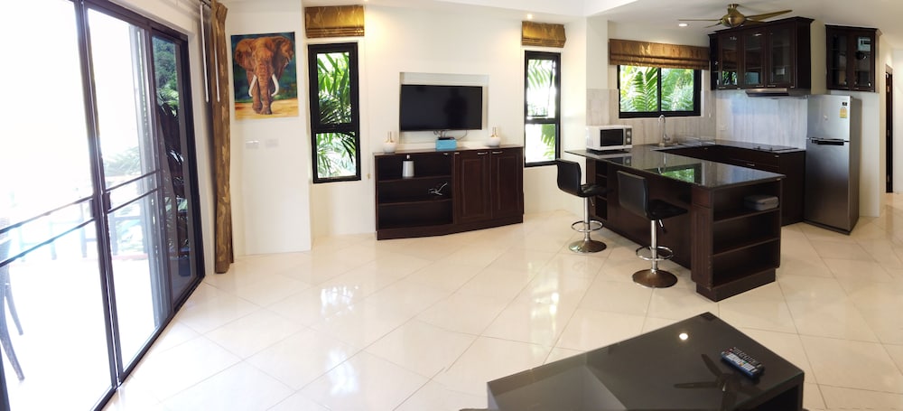 Family Apartment, 2 Bedrooms, Kitchen, Ground Floor photo 2