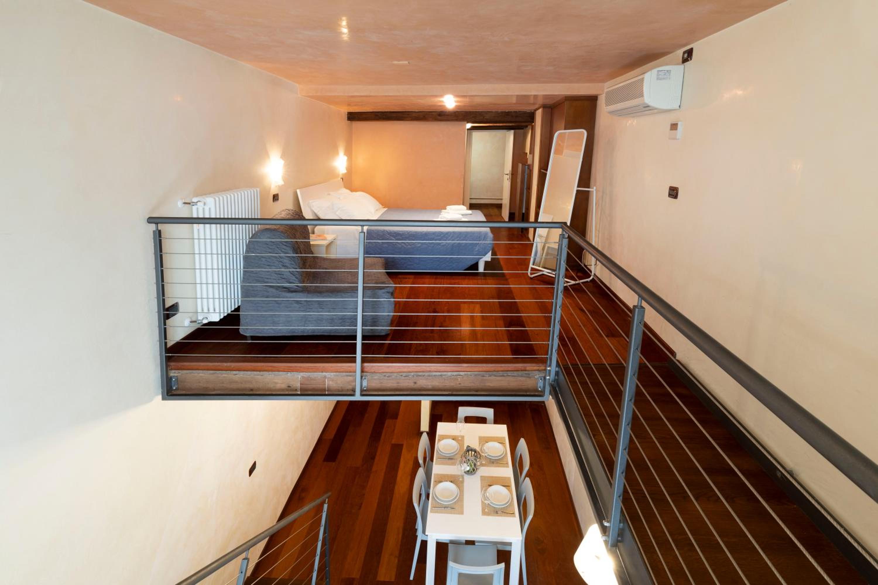 Apartment - Split Level with 2 bathrooms photo 2