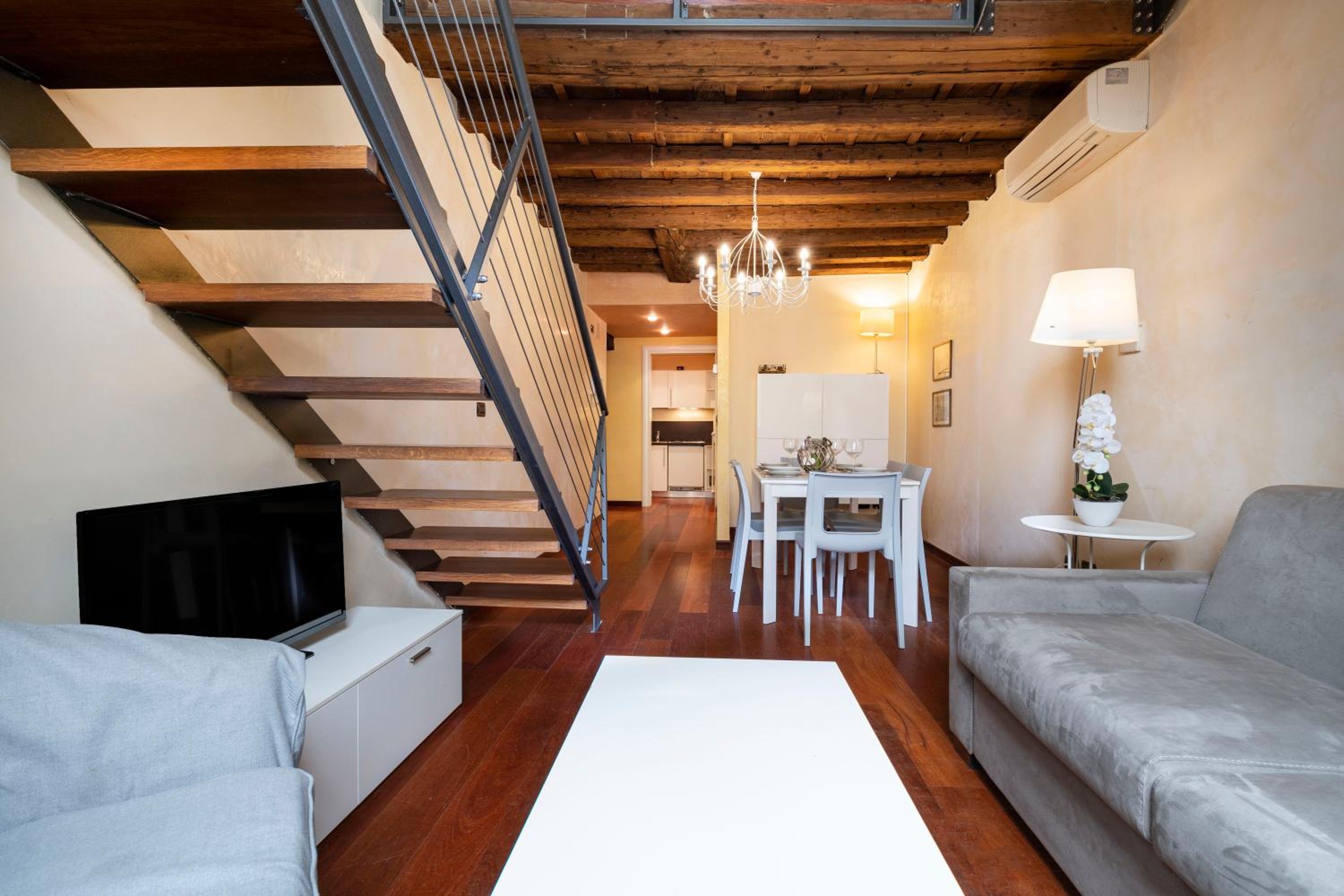 Apartment - Split Level with 2 bathrooms photo 1