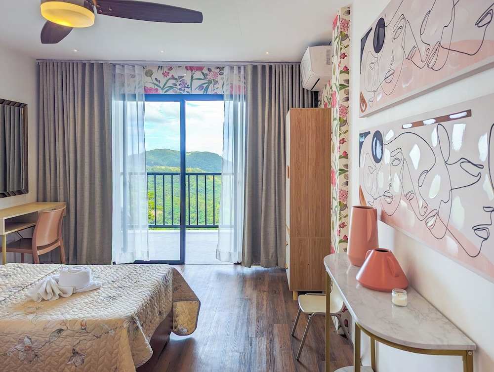 Deluxe Twin Room, Sea View photo 2