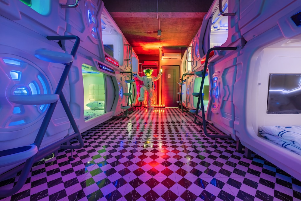 12 Bed - Capsule Mixed Dormitory