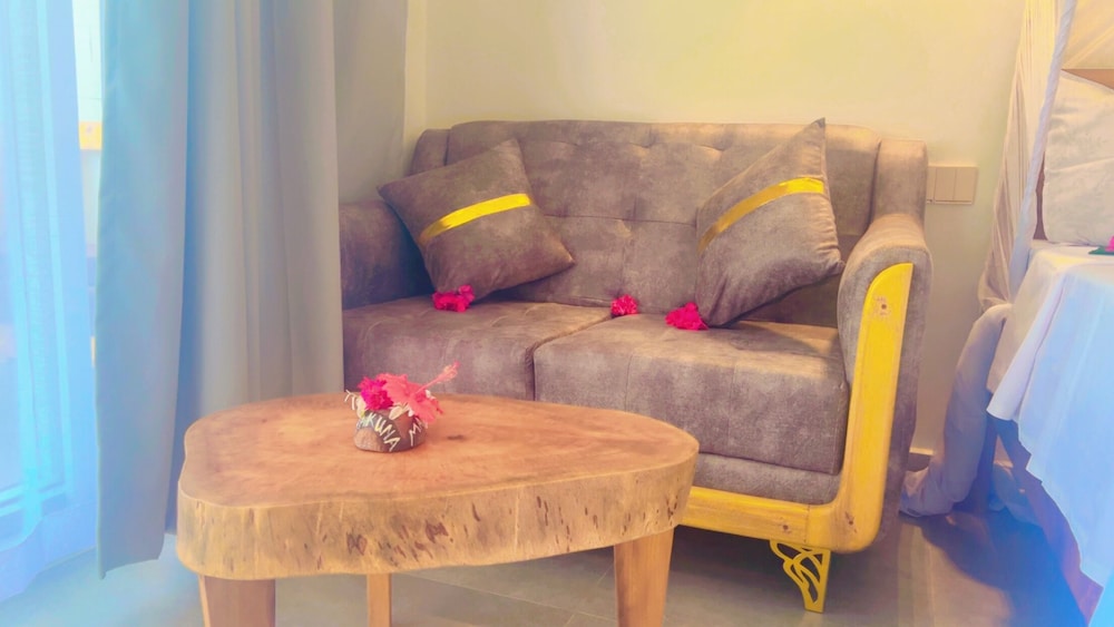 Deluxe Double Room, 1 Bedroom, Private Bathroom photo 2
