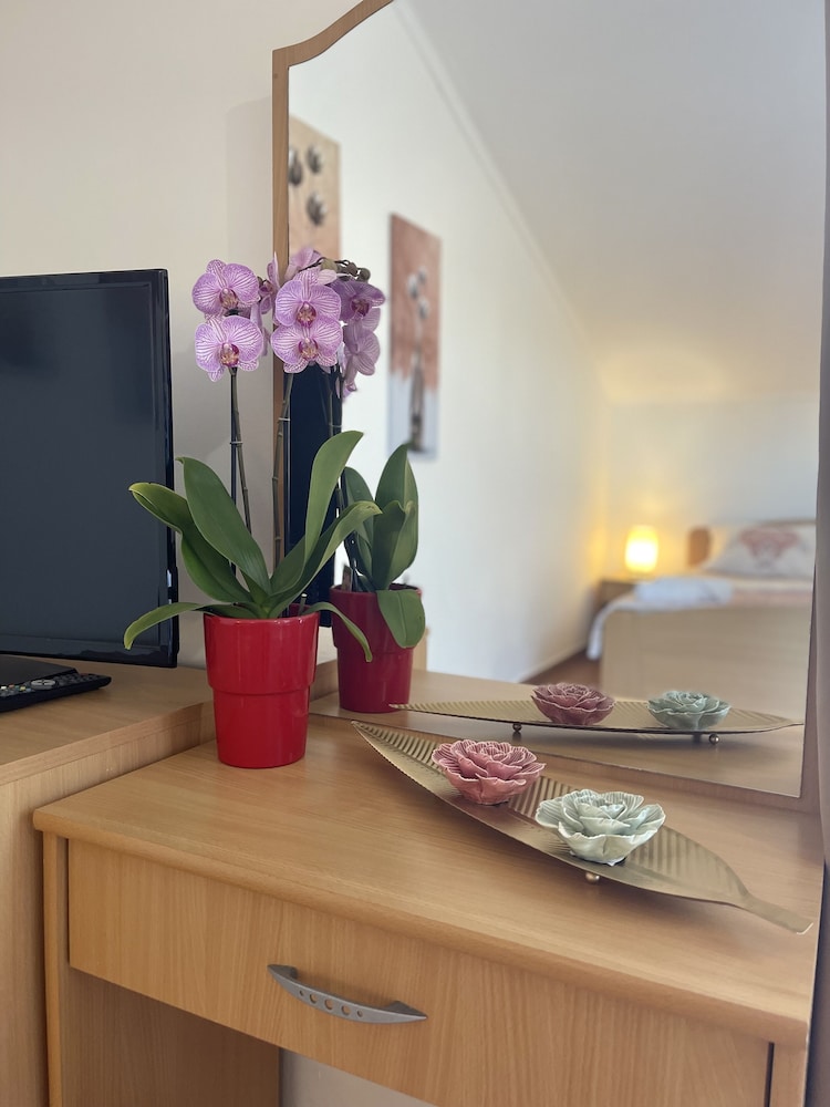 Romantic Apartment - Photo 6