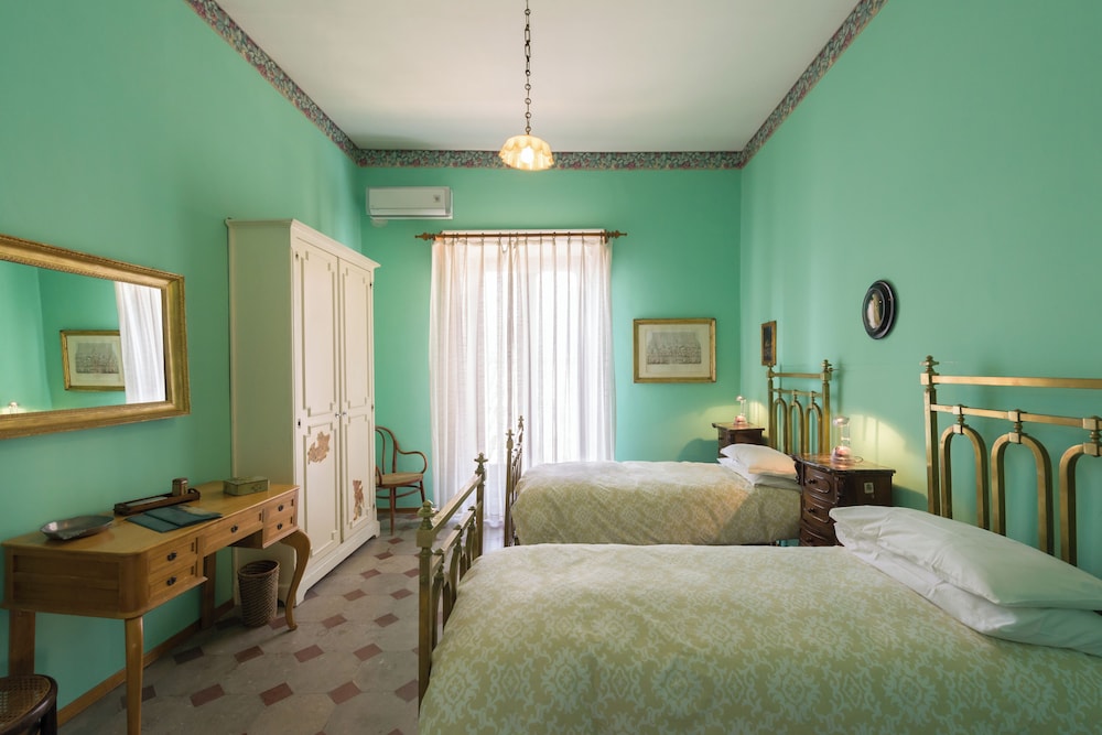 Standard Double or Twin Room (Camera Verde) photo 1