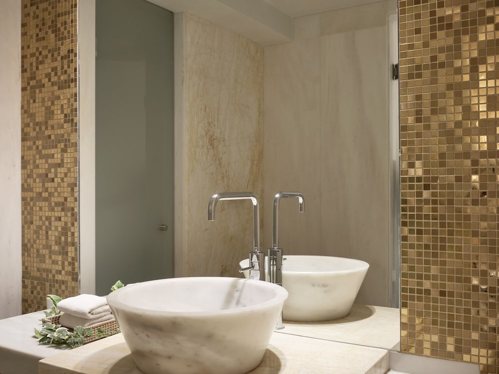 Junior Suite - Photo 11