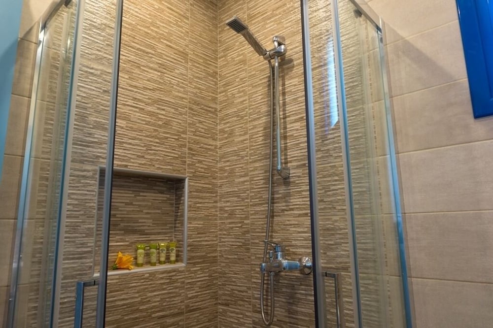 Family Apartment, 2 Bedrooms, Sea View photo 2