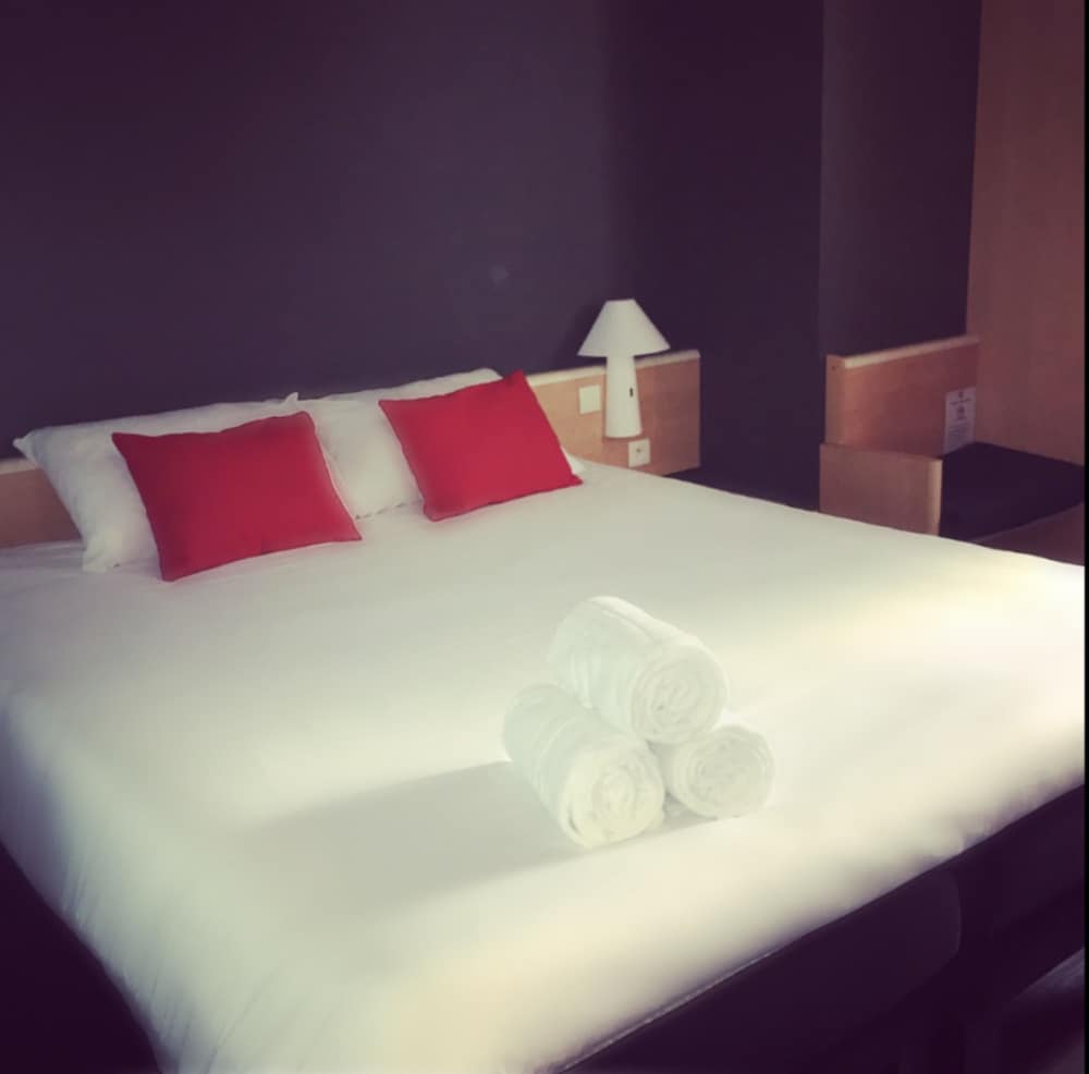 Standard Room, 1 Double Bed - Photo 4