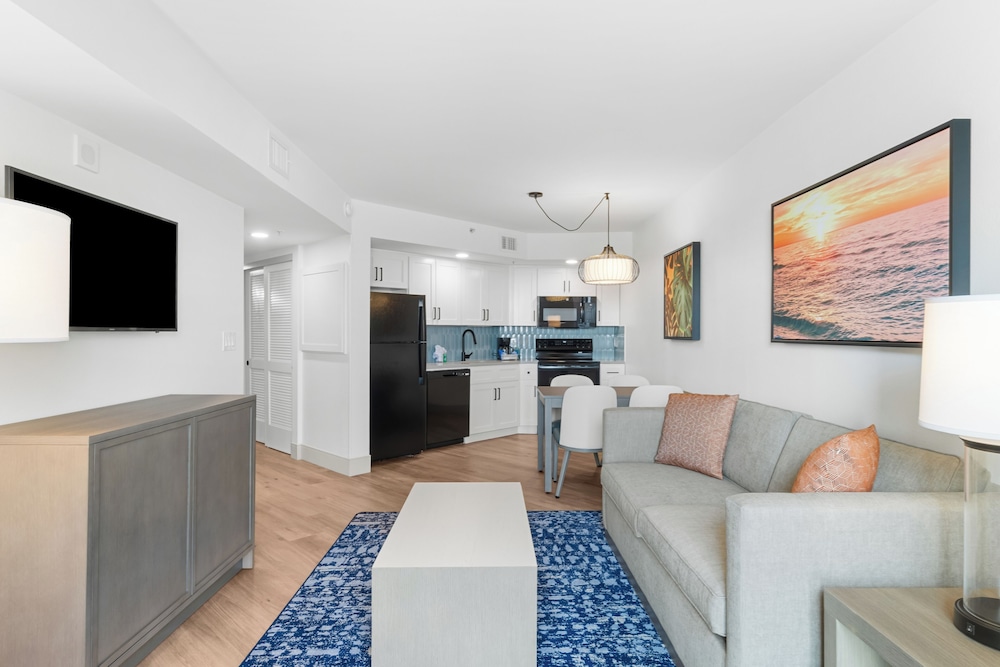 North Tower Ocean View Deluxe One Bedroom Condo - Photo 17
