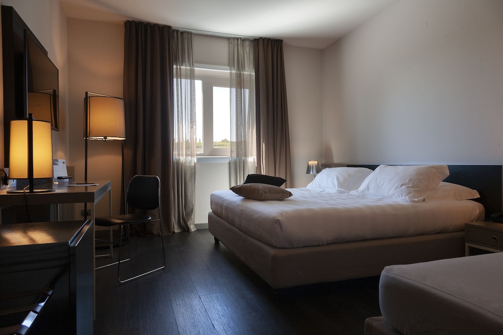 Superior Double or Twin Room photo 2
