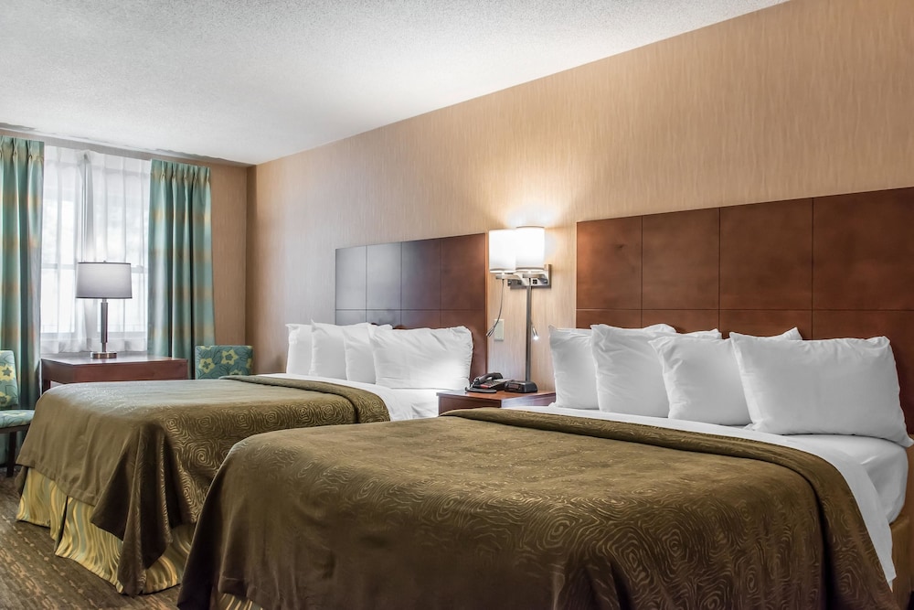 Standard Room, 2 Queen Beds, Non Smoking photo 3