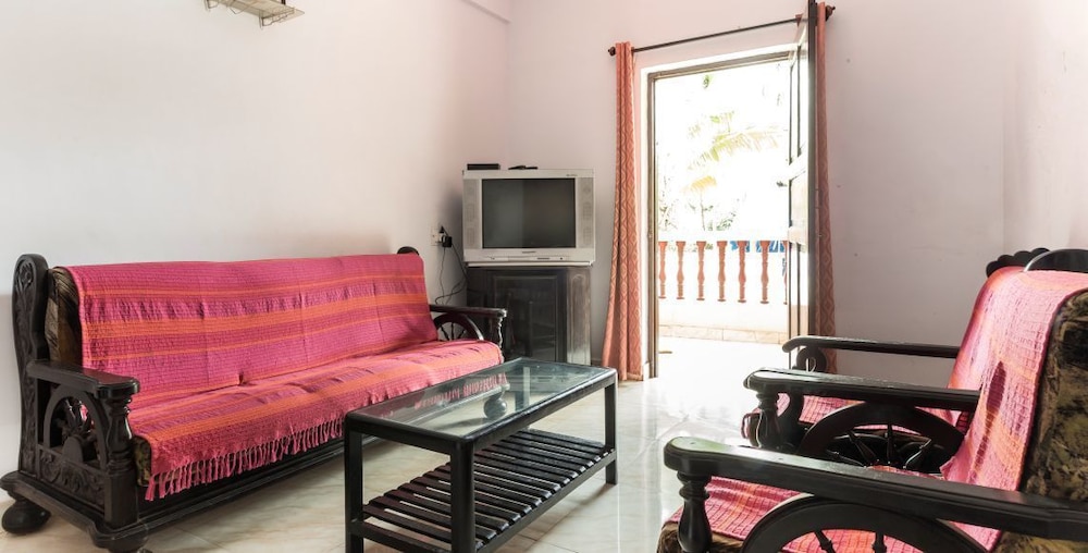 Villa, 4 Bedrooms, Smoking, Pool View photo 1