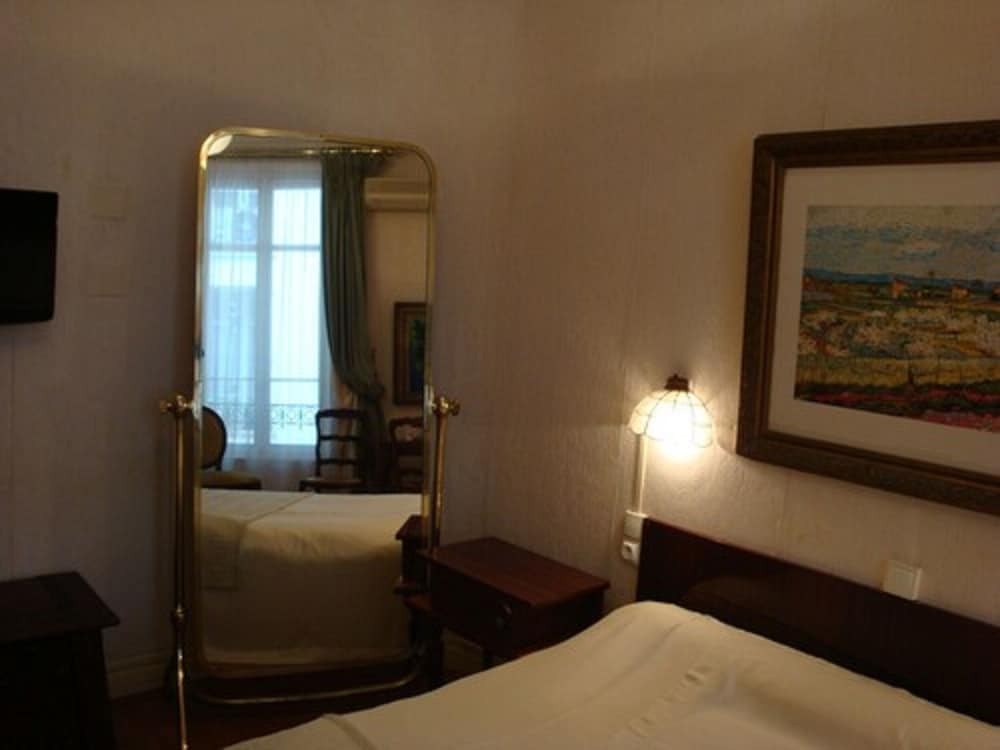 Double Room - Photo 5