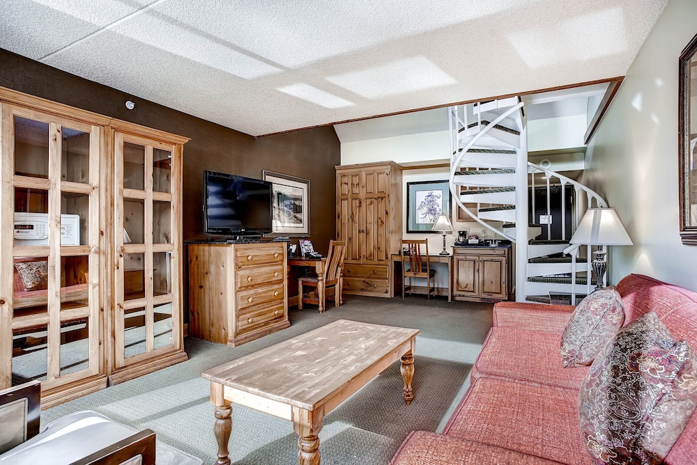 Loft, 1 King Bed (Lodge) - Photo 12