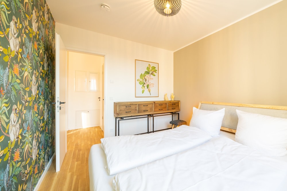 Design Apartment, 2 Bedrooms, Patio, Courtyard View photo 3
