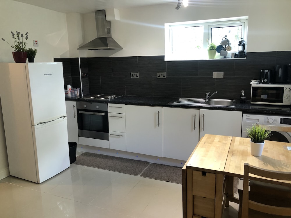 Comfort Apartment, 2 Bedrooms, Kitchen photo 2