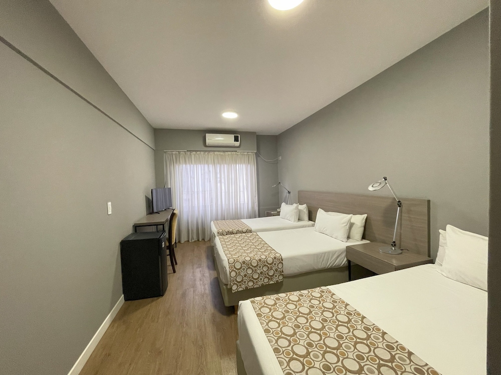 Economy Triple Room photo 3