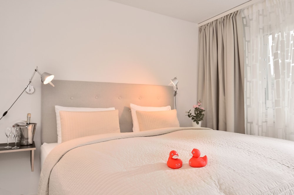 Deluxe Double Room, Balcony (Guest House) photo 2