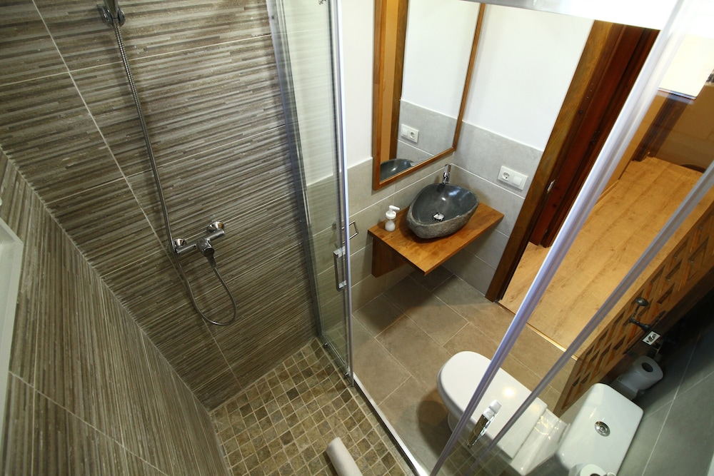 Comfort Apartment, 2 Bedrooms, Terrace photo 2