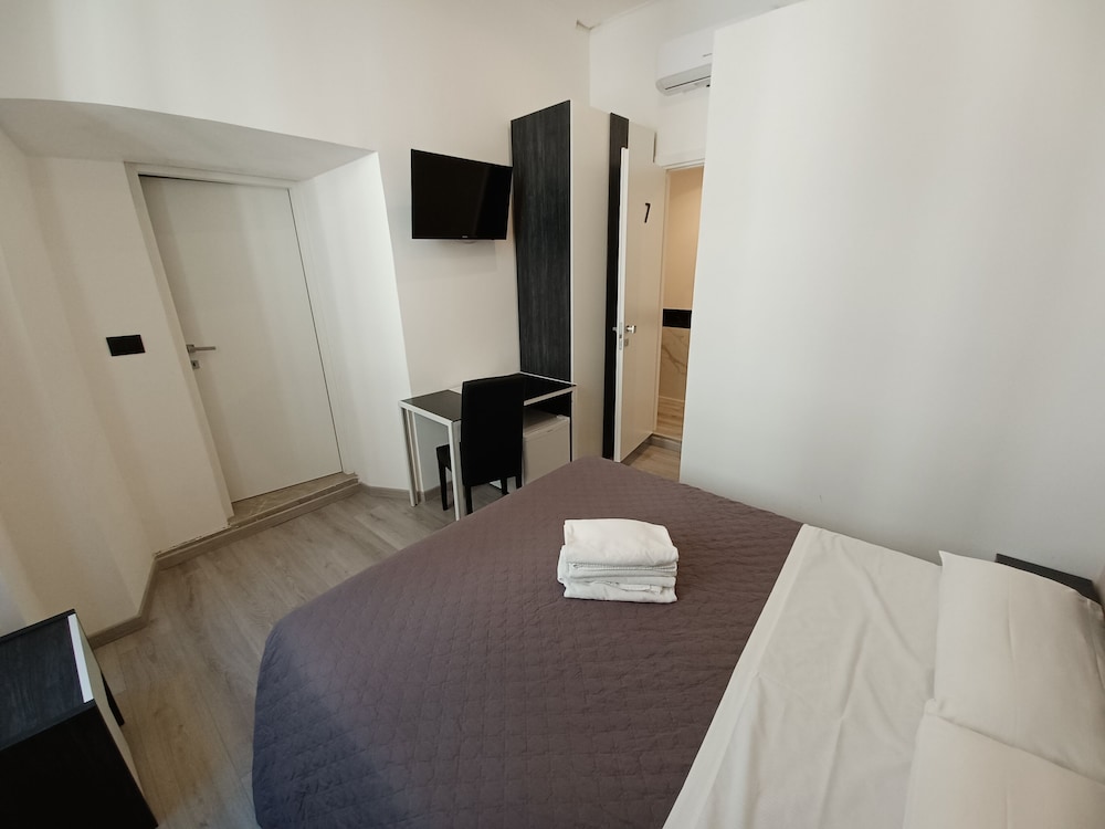Standard Double Room photo 1